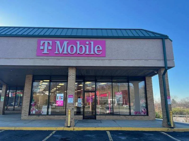 Exterior photo of T-Mobile Store at 30th St & 31st St NW, Canton, OH