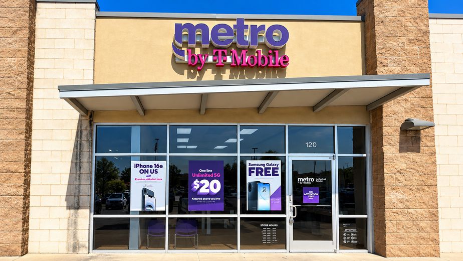 Metro by T-Mobile 2901 Western Center Blvd - 2901 Western Center Blvd 