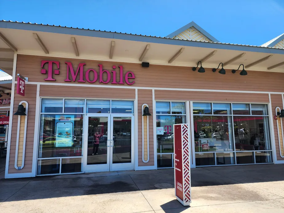  Exterior photo of T-Mobile Store at Lahaina Gateway, Lahaina, HI 