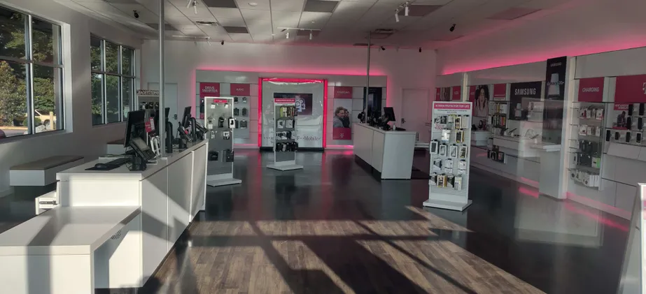 Interior photo of T-Mobile Store at N Main St & Edgewood Ave, Suffolk, VA