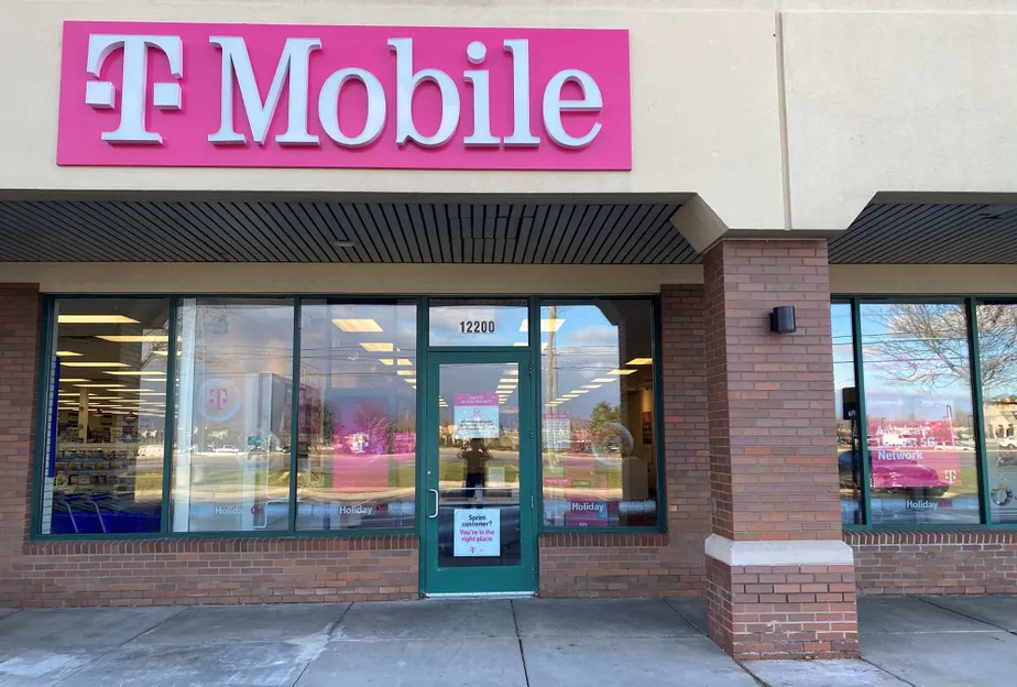 Exterior photo of T-Mobile store at Hall Rd & Delco Blvd, Sterling Heights, MI