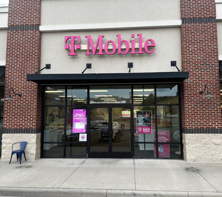 Exterior photo of T-Mobile Store at 5th Street Station, Charlottesville, VA