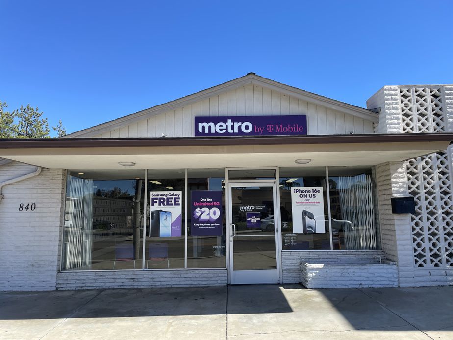 Metro by T-Mobile 840 S Main Ave - 840 S Main Ave 