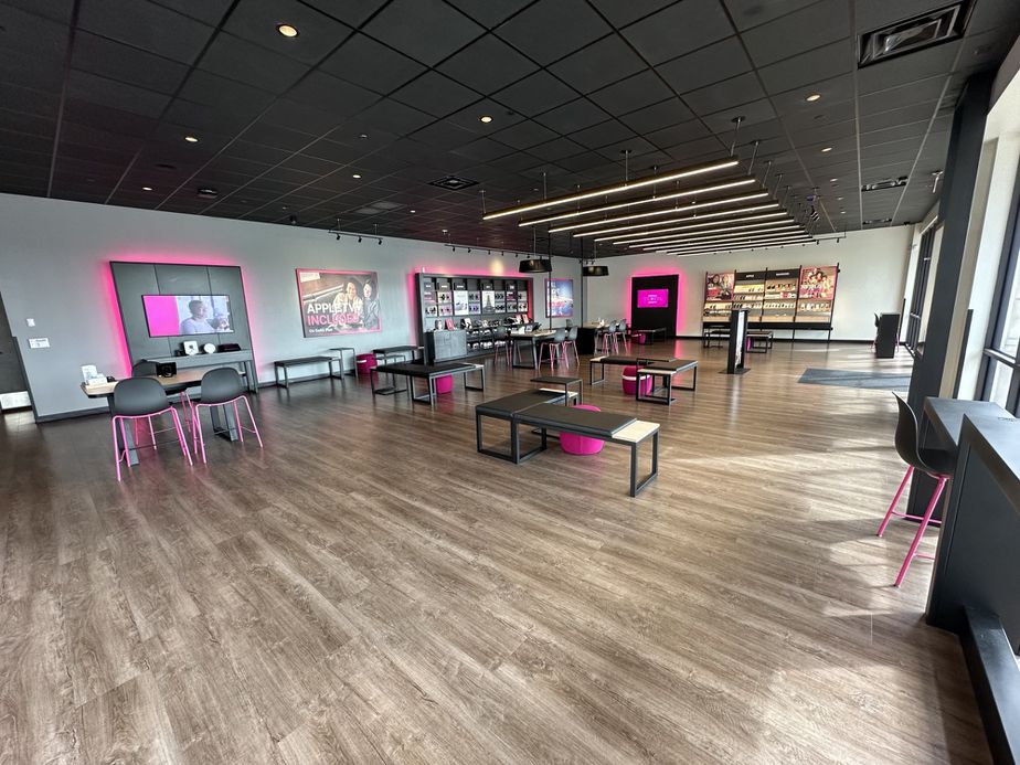 Interior photo of T-Mobile Store at Waterford Lakes, Orlando, FL