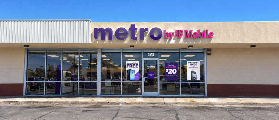 Metro by T-Mobile 3518 E LAKE MEAD BLVD - 3518 E LAKE MEAD BLVD 