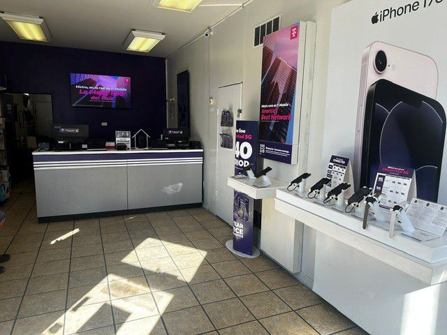 Metro by T-Mobile 1414 Point Breeze Ave - 1414 Point Breeze Ave