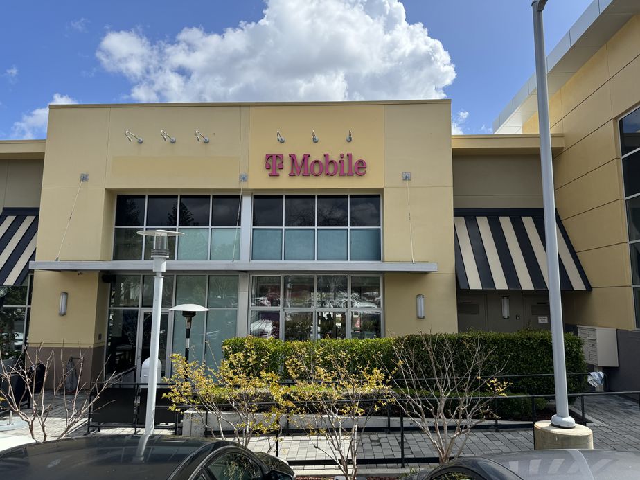 T-Mobile Stevens Creek & Saich Way