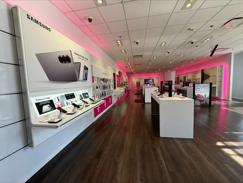  Interior photo of T-Mobile Store at Sodo Shopping Center, Orlando, FL 