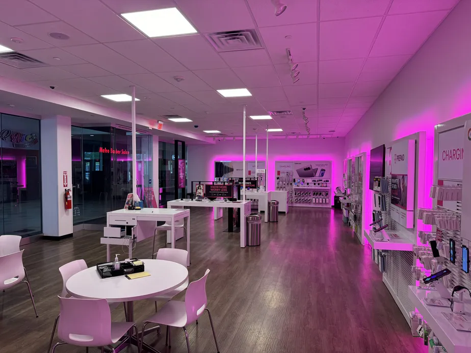  Interior photo of T-Mobile Store at Town Center at Aurora, Aurora, CO 