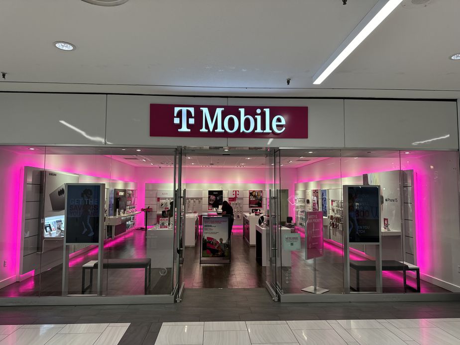 Exterior photo of T-Mobile Store at Southland Center, Taylor, MI
