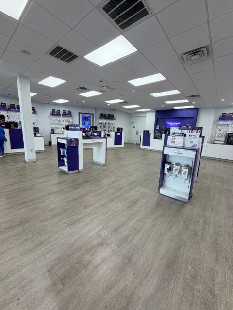 Metro by T-Mobile 6451 Tara Blvd - 6451 Tara Blvd 