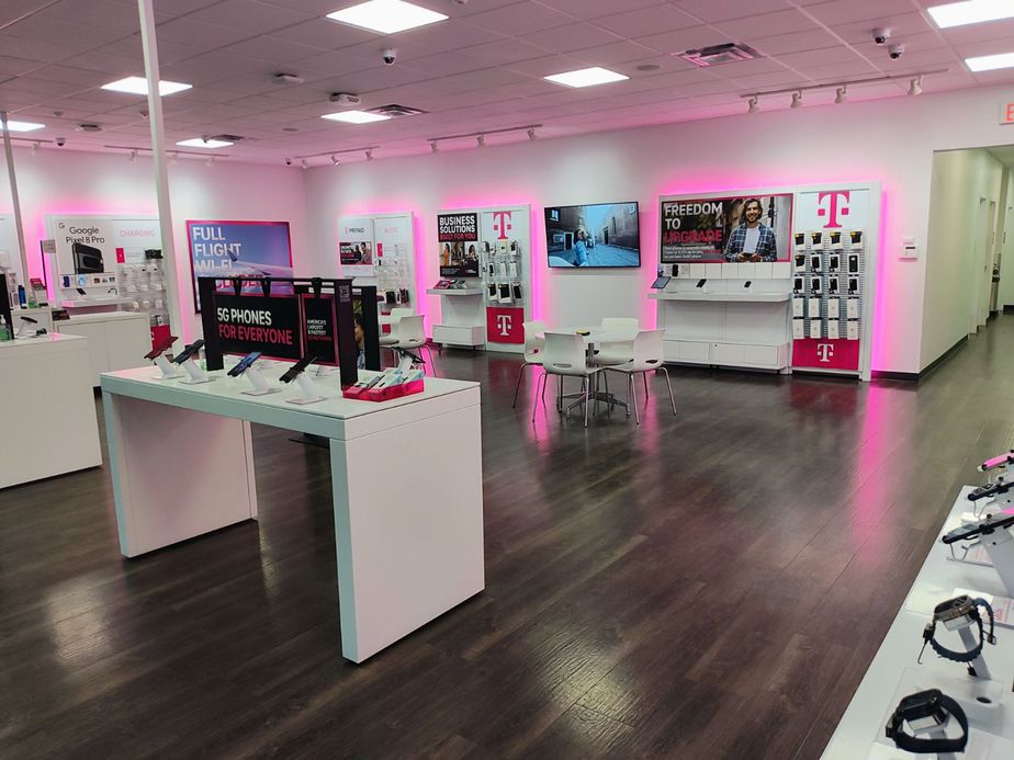Interior photo of T-Mobile Store at SE 1st St & SE 17th Ave, Mineral Wells, TX