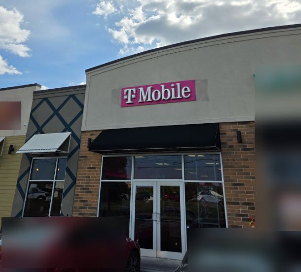 Exterior photo of T-Mobile Store at Conant & Holland, Maumee, OH