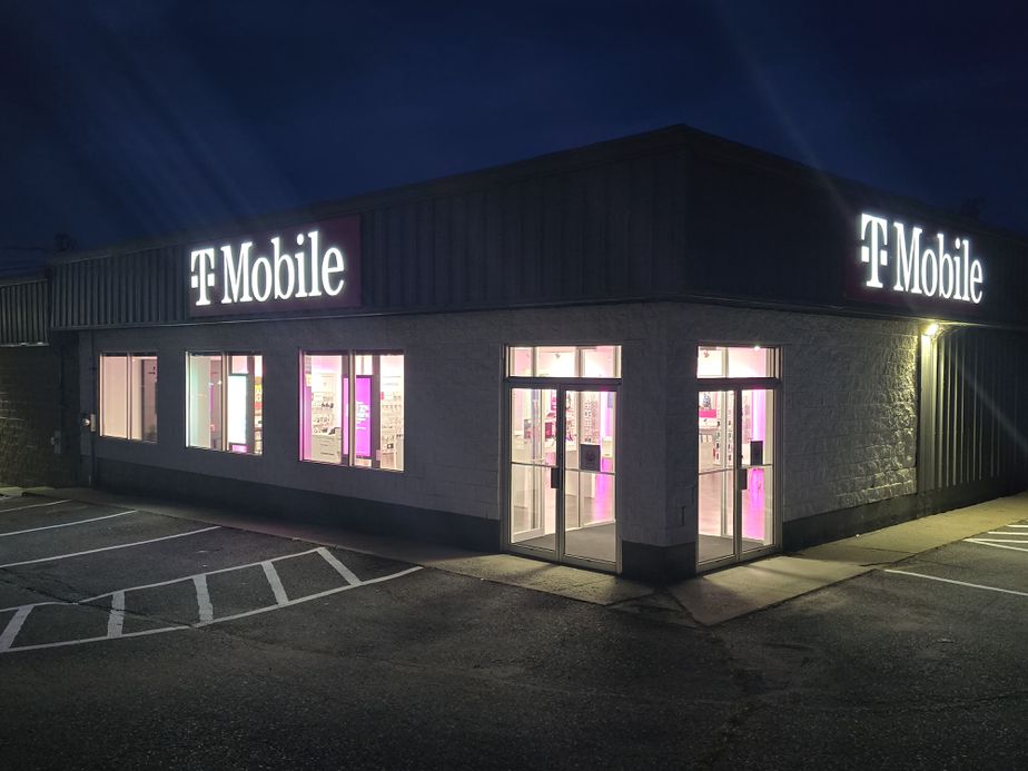 Exterior photo of T-Mobile Store at Main & Armory, Waterville, ME