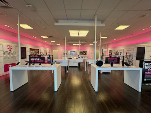  Interior photo of T-Mobile Store at Drake & W Main, Kalamazoo, MI 