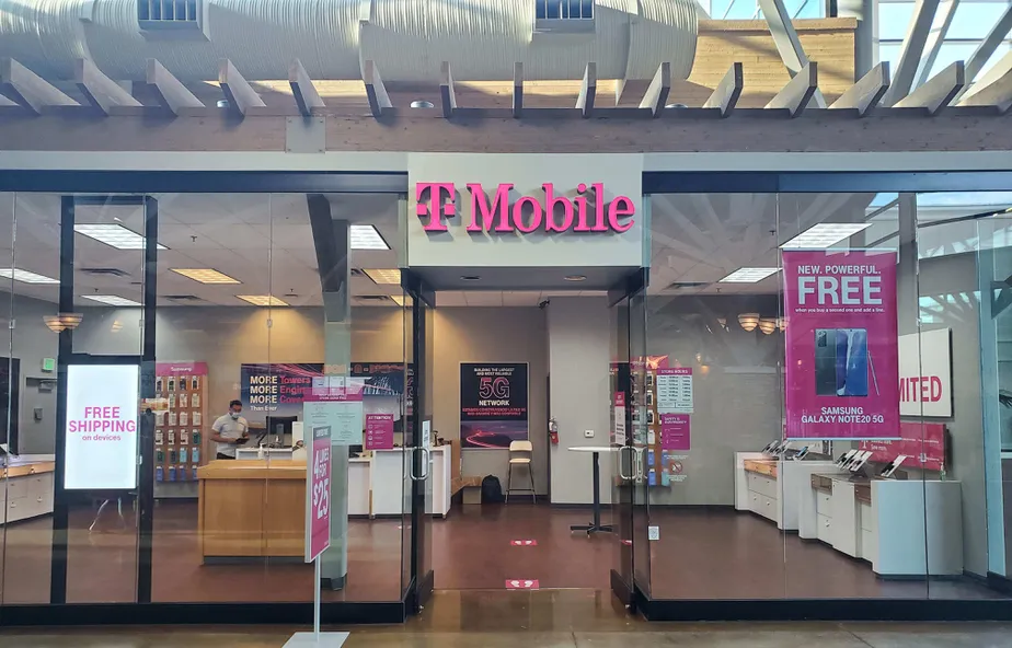 Exterior photo of T-Mobile store at University Place 2, Orem, UT