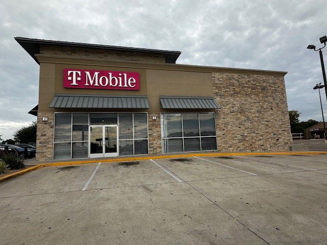 Exterior photo of T-Mobile Store at 183 & Story, Irving, TX