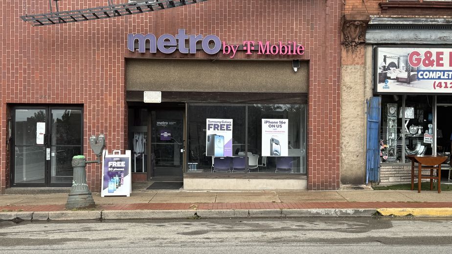 Metro by T-Mobile 749 PENN AVE - 749 PENN AVE
