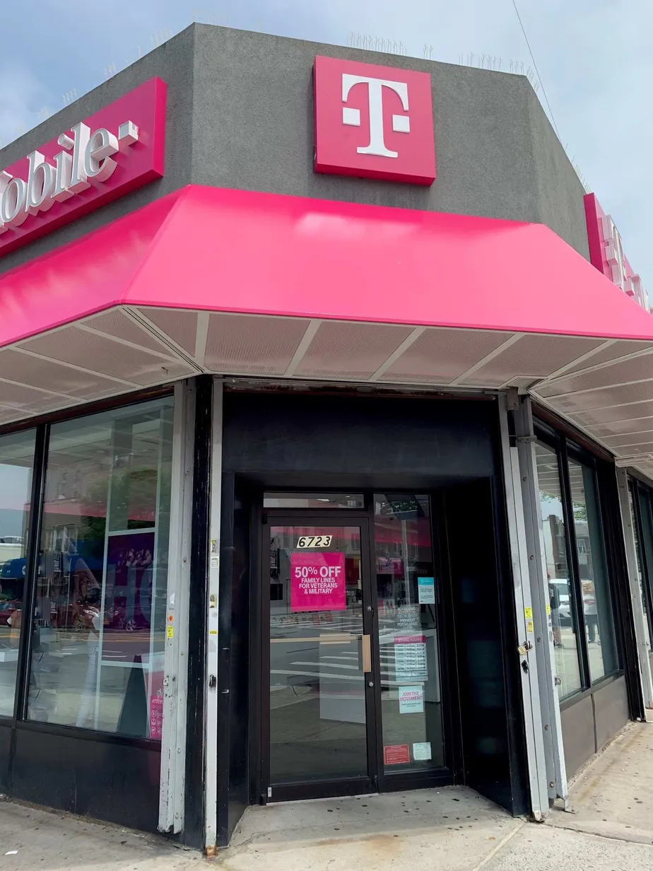 Exterior photo of T-Mobile store at 18th Ave & 68th St, Brooklyn, NY