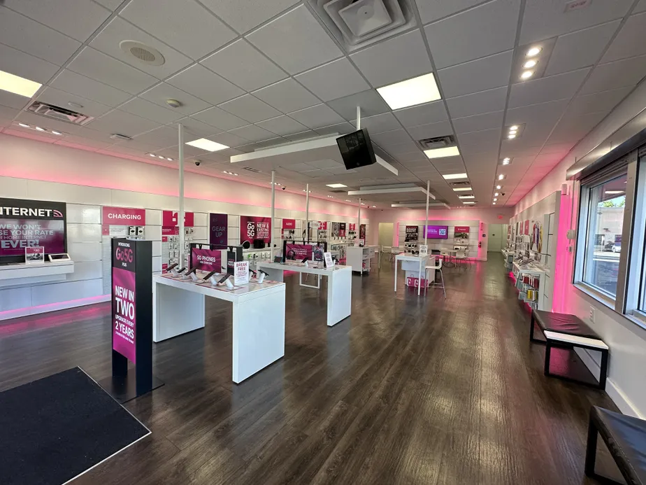 Interior photo of T-Mobile Store at Sycamore Village, Simi Valley, CA