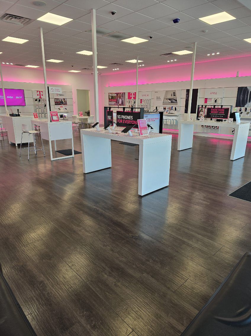 Interior photo of T-Mobile Store at Eglin Parkway, Ft Walton Beach, FL