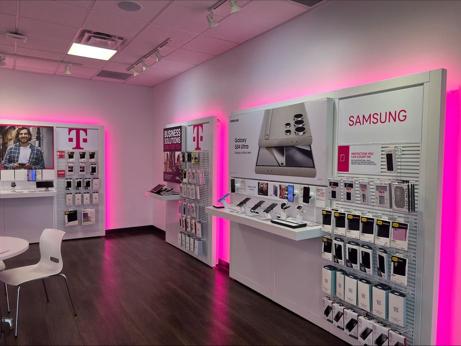 Interior photo of T-Mobile Store at S Main St & W Manitoba Ave, Ellensburg, WA