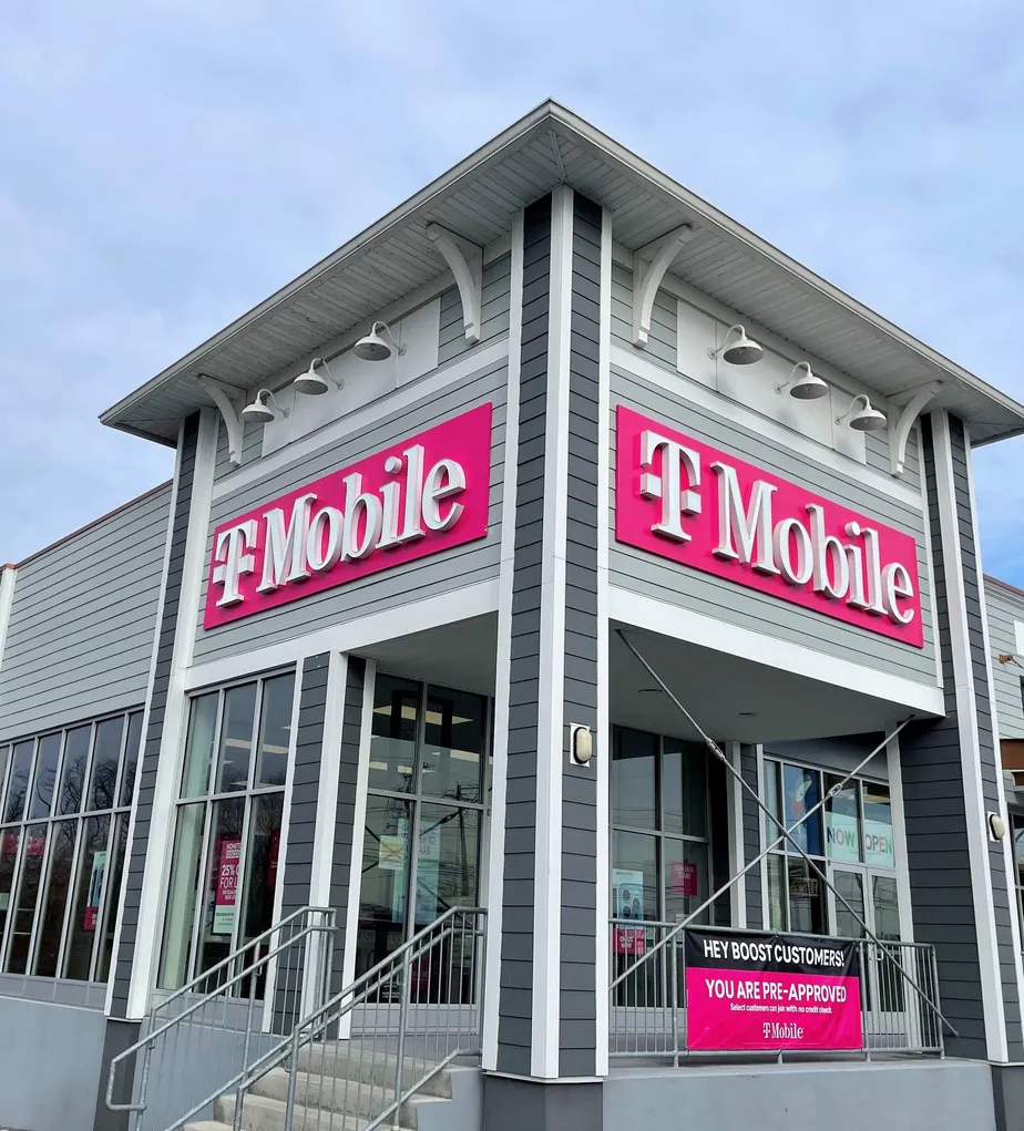 Exterior photo of T-Mobile Store at Carlisle Pike & Sporting Hill Rd, Mechanicsburg, PA