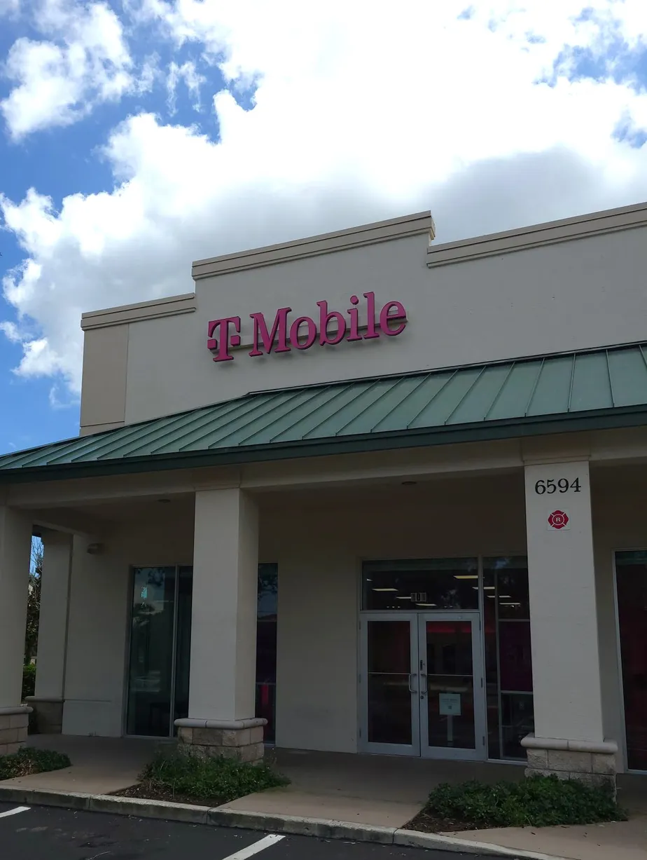 Exterior photo of T-Mobile Store at Lantana Rd & Jog Rd, Lake Worth, FL