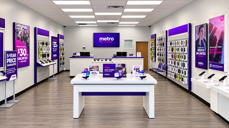 Metro by T-Mobile 699 Northland Blvd - 699 Northland Blvd 