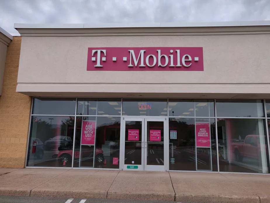 Exterior photo of T-Mobile store at Pocono Commons Dr & N 9th St, Stroudsburg, PA