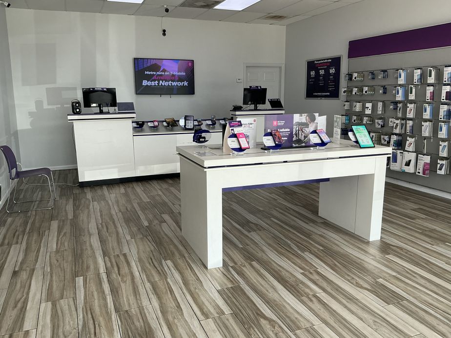 Metro by T-Mobile 5160 Franz Rd - 5160 Franz Rd 