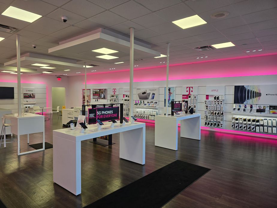 Interior photo of T-Mobile Store at Rt 20 & Rt 306, Mentor, OH