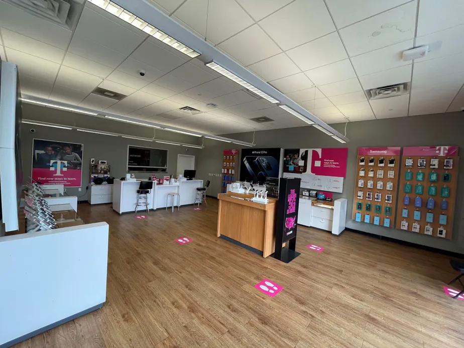 Interior photo of T-Mobile Store at Hwy 95 & Topock Davis Dam Rd, Bullhead City, AZ