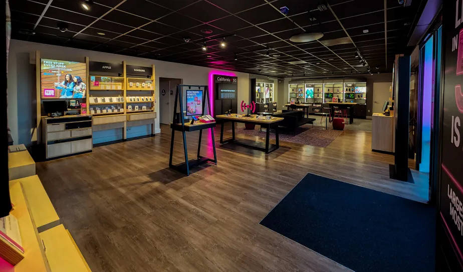  Interior photo of T-Mobile Store at Mountain Green, Upland, CA 