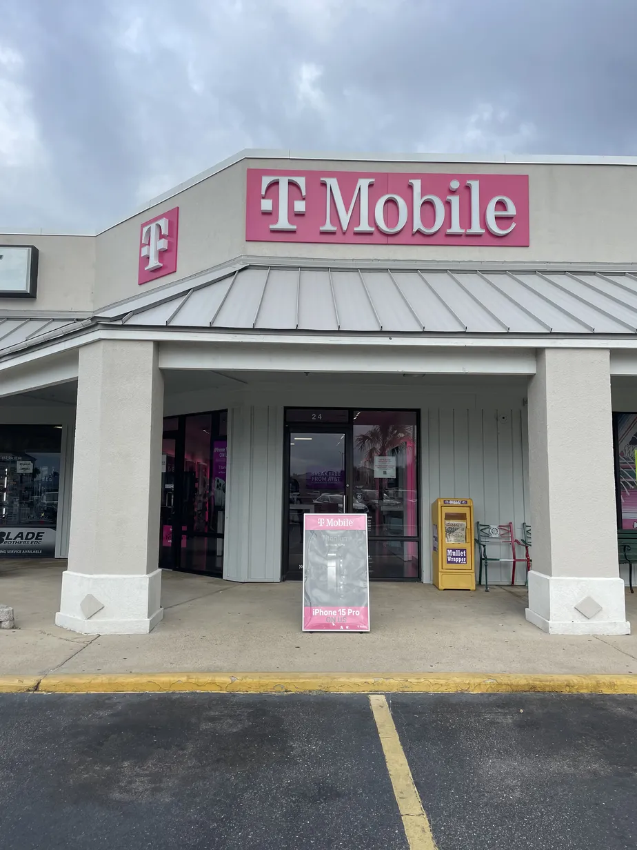  Exterior photo of T-Mobile Store at Perdido Beach Blvd & Loop Rd, Orange Beach, AL 