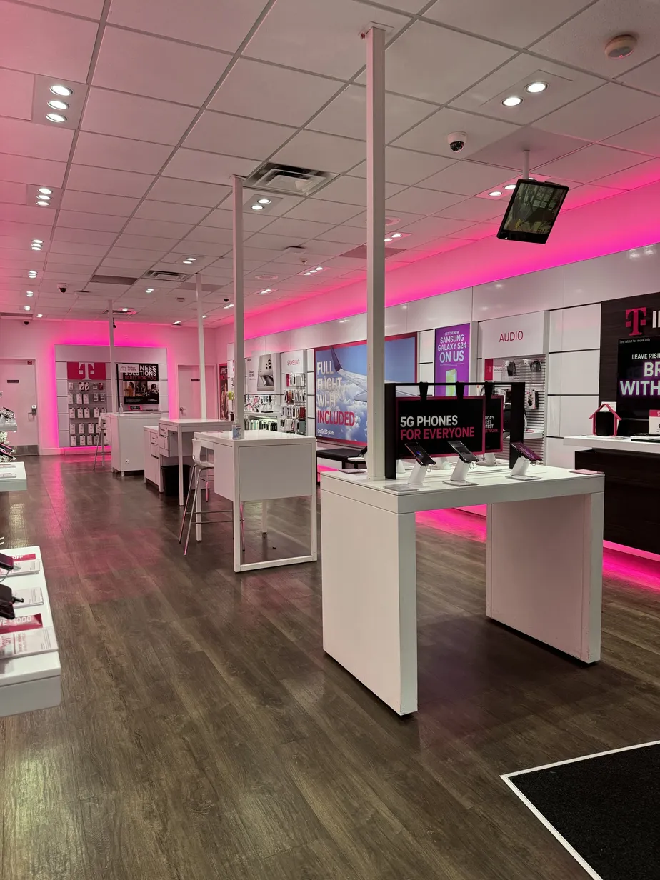  Interior photo of T-Mobile Store at Liberty & 118th St, South Richmond Hill, NY 