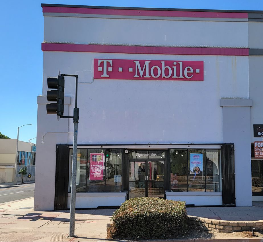 Exterior photo of T-Mobile Store at San Fernando Rd & Maclay Ave, San Fernando, CA