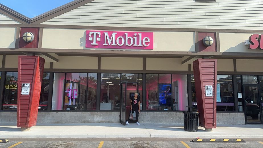 Exterior photo of T-Mobile Store at Brady & Cambridge, Milwaukee, WI