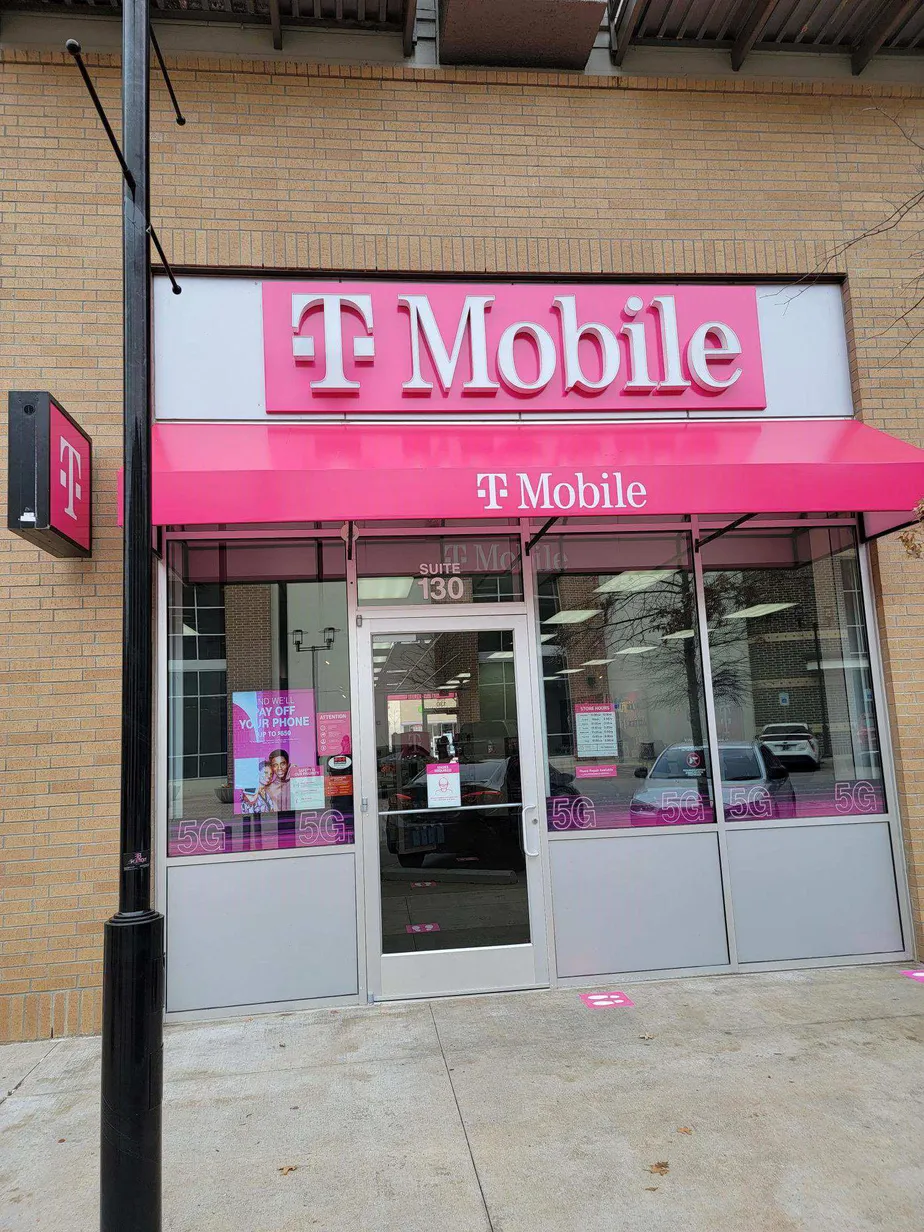 Exterior photo of T-Mobile store at S University Ave & Midtown Ave, Little Rock, AR