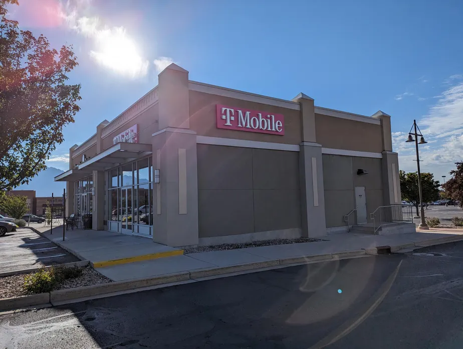  Exterior photo of T-Mobile Store at The District, South Jordan, UT 