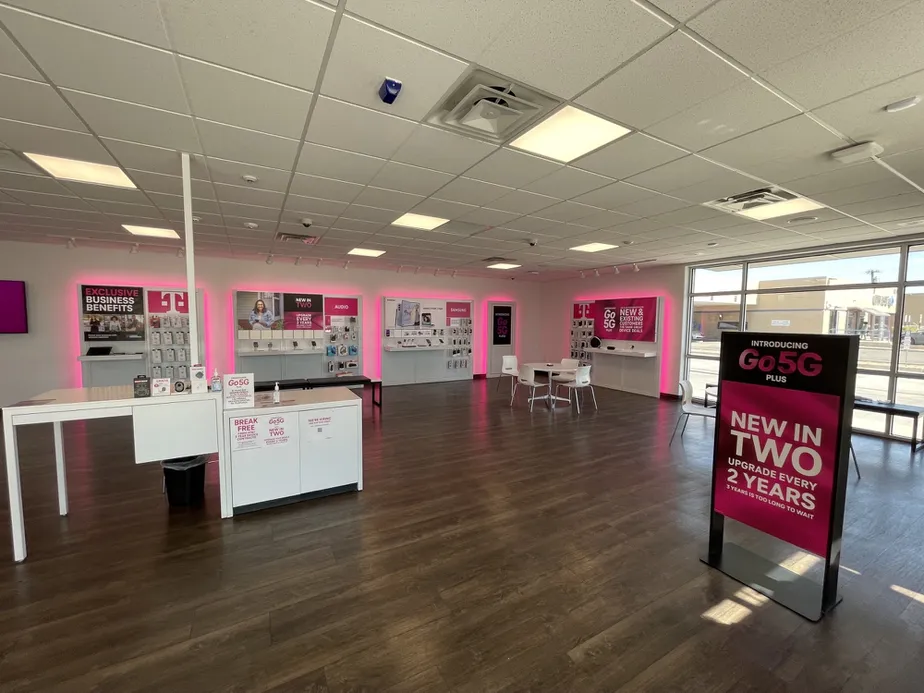  Interior photo of T-Mobile Store at Main & B, San Luis, AZ 