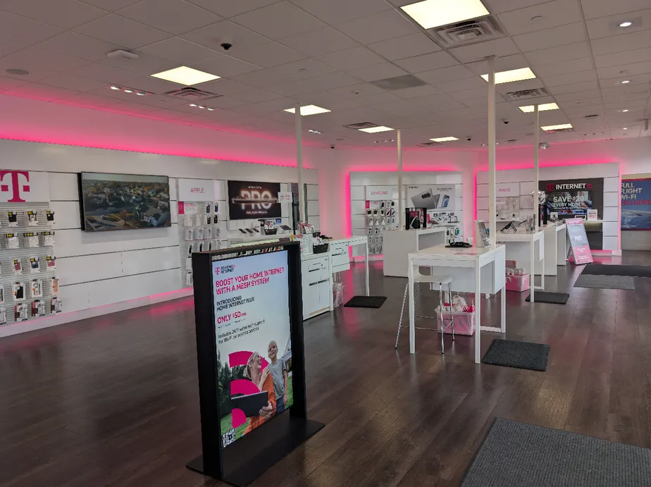  Interior photo of T-Mobile Store at Aramingo Ave & York St, Philadelphia, PA 