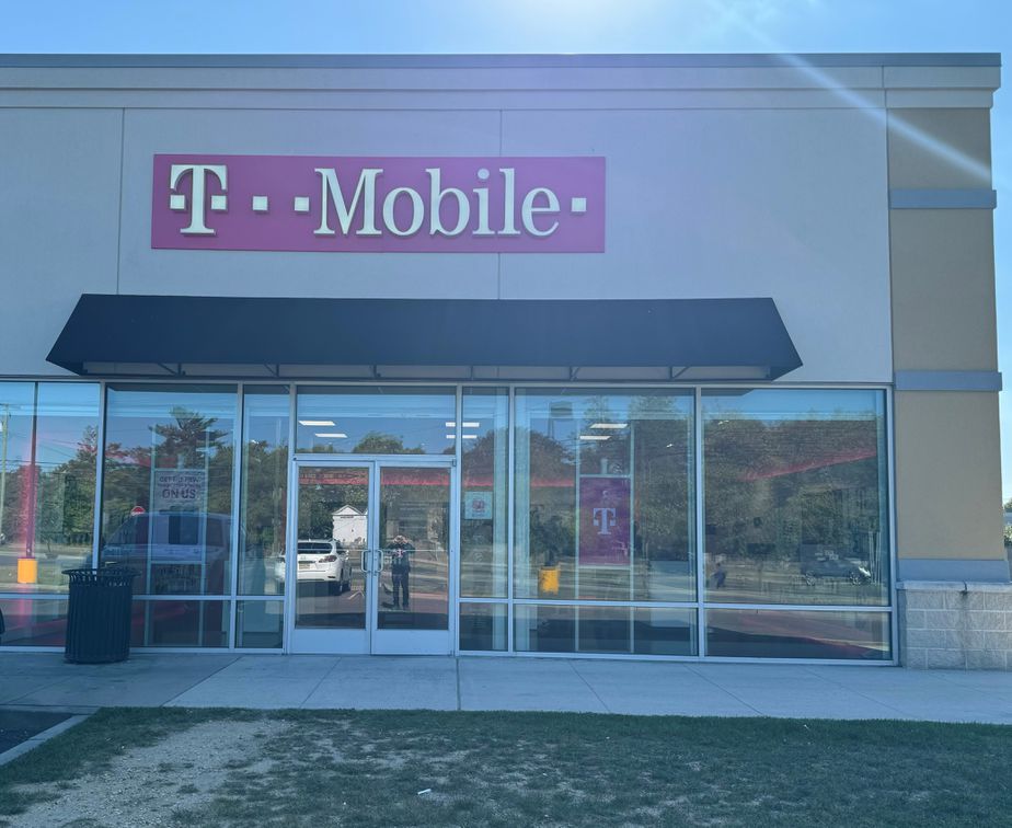 Exterior photo of T-Mobile Store at Egg Harbor TWP, Egg Harbor Township, NJ