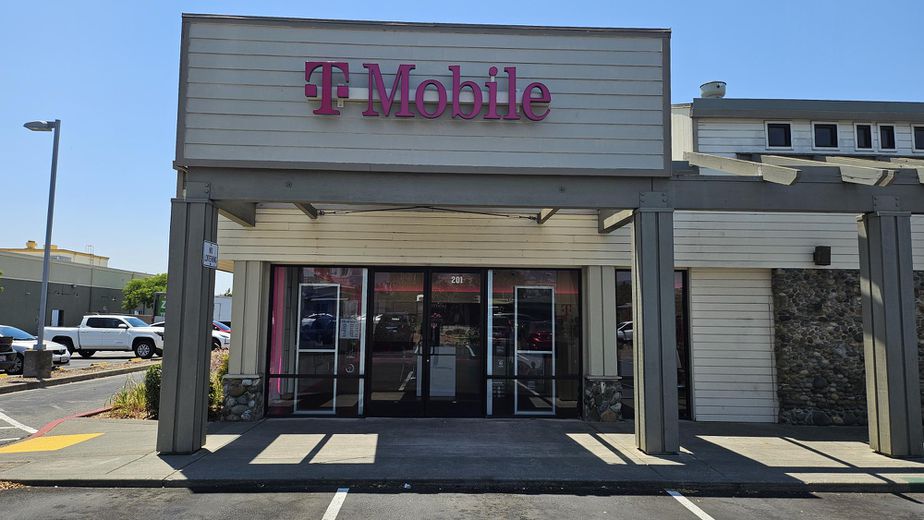 Exterior photo of T-Mobile Store at N Mcdowell Blvd & E Madison, Petaluma, CA