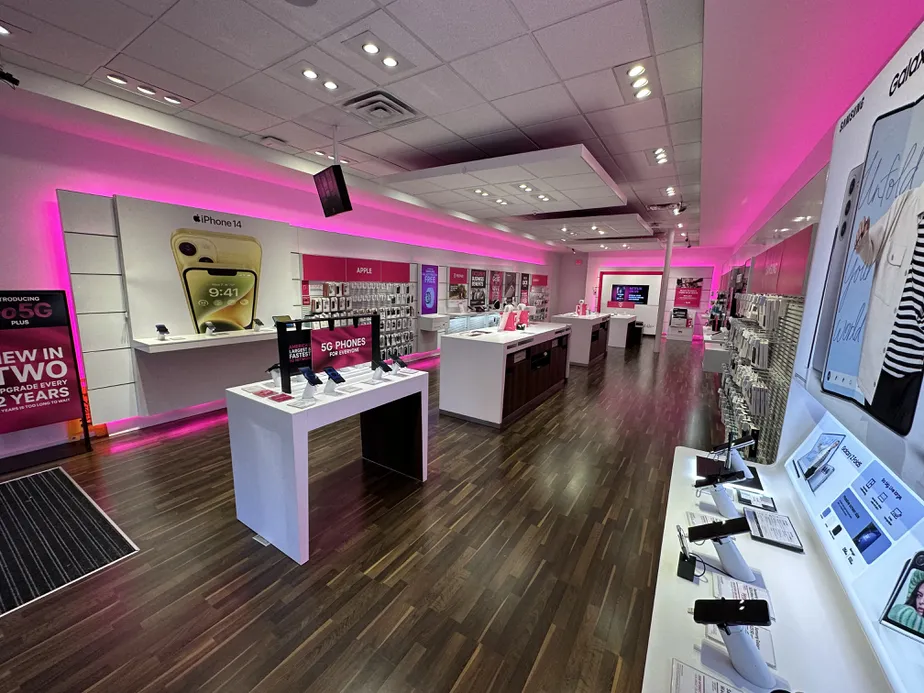 Interior photo of T-Mobile Store at Parkway Central Center, Arlington, TX