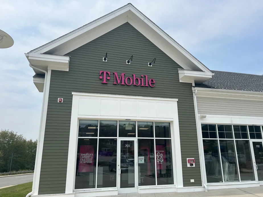 Exterior photo of T-Mobile Store at Constitution Ave & I 495 S, Littleton, MA
