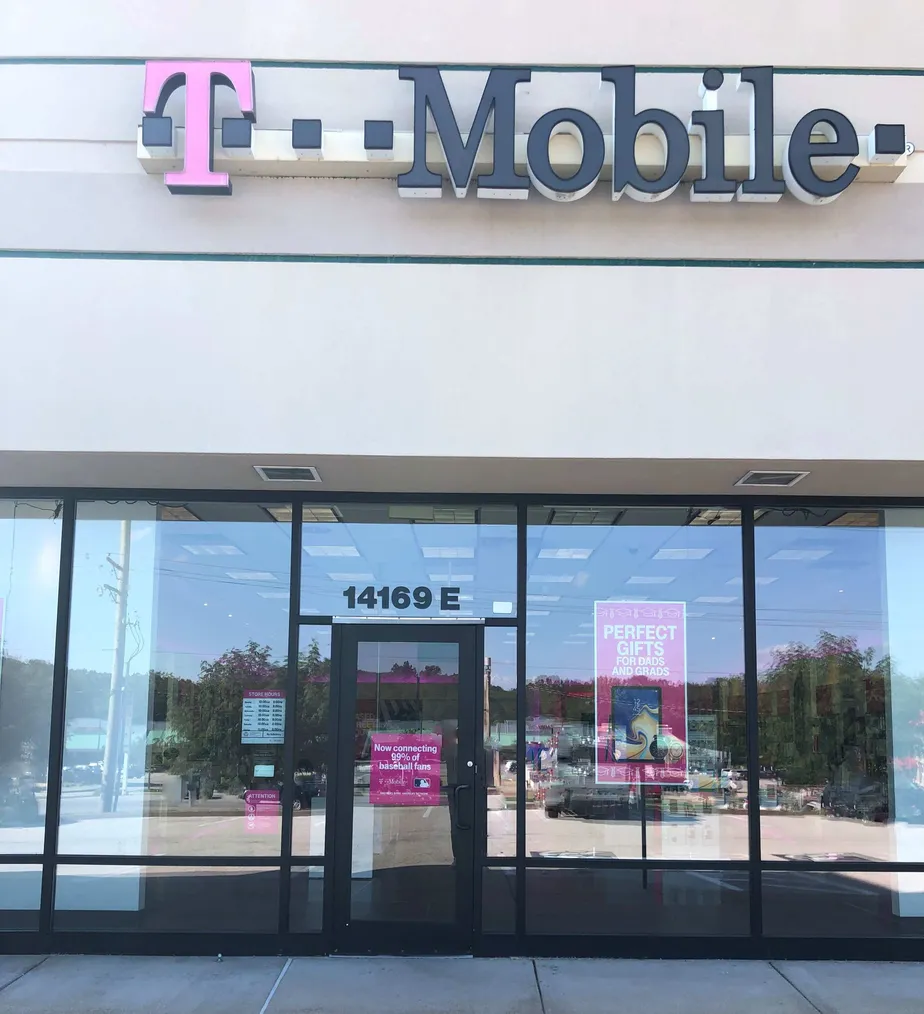 Exterior photo of T-Mobile store at Manchester Rd & Braeshire Dr, Manchester, MO