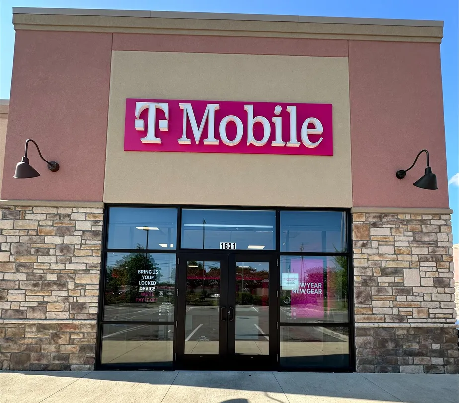 Exterior photo of T-Mobile Store at Morse Rd & Northland Rdg Blvd, Columbus, OH