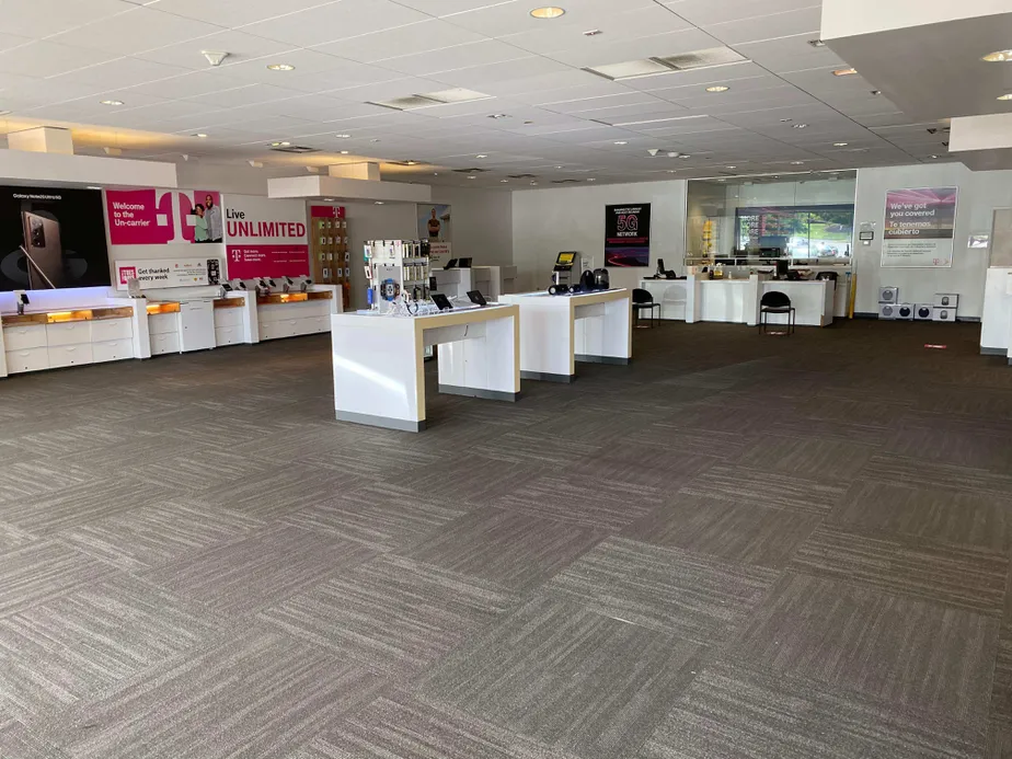 Interior photo of T-Mobile Store at Washington Rd & Rumson Dr, Augusta, GA