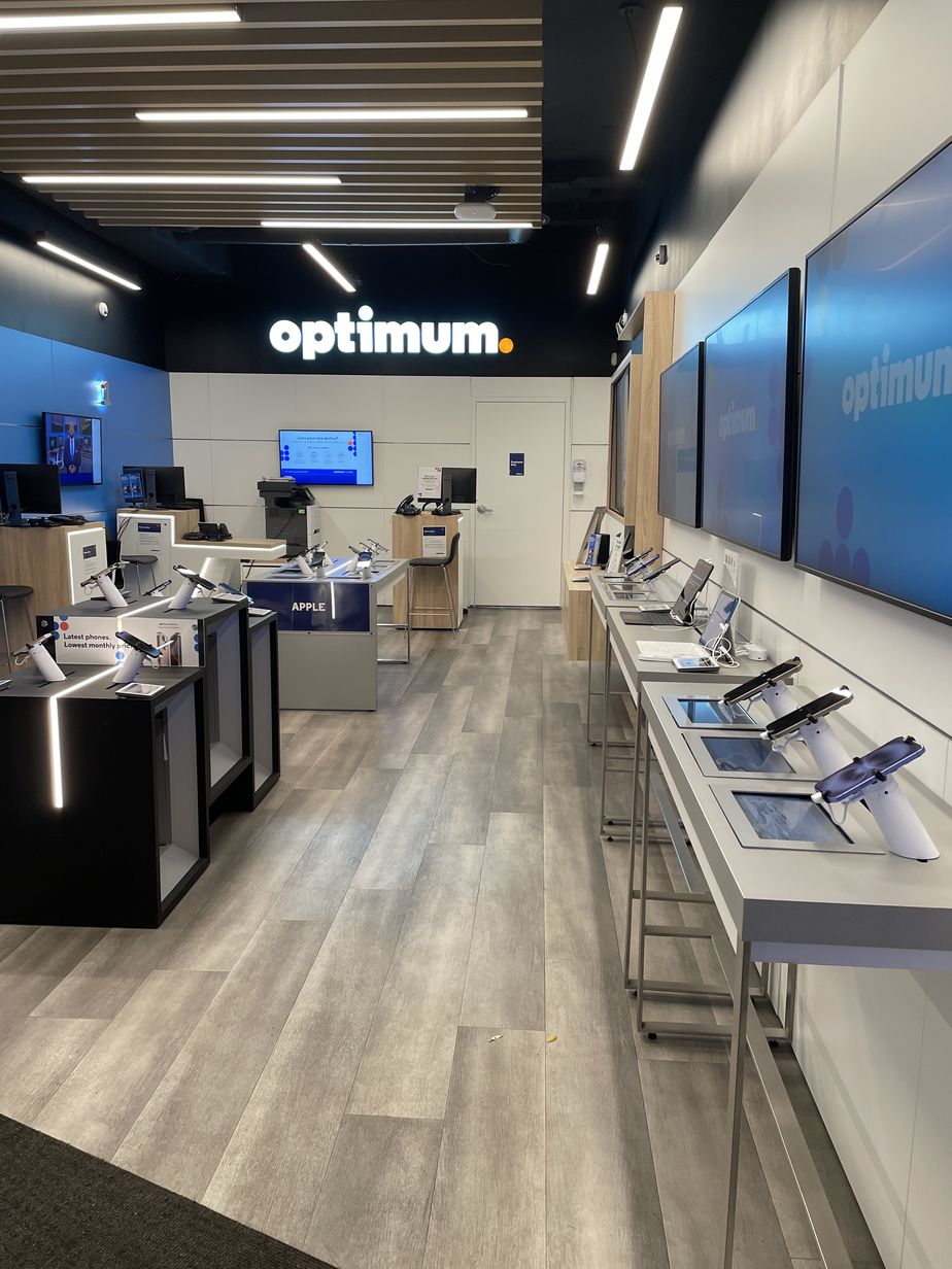 Fulton 8499 Inside Store.jpg